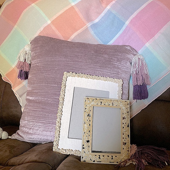 Bundle- 2 Anthropologie Pillows & 1 “love” pillow, Throw & 2 Frames - Picture 2 of 16
